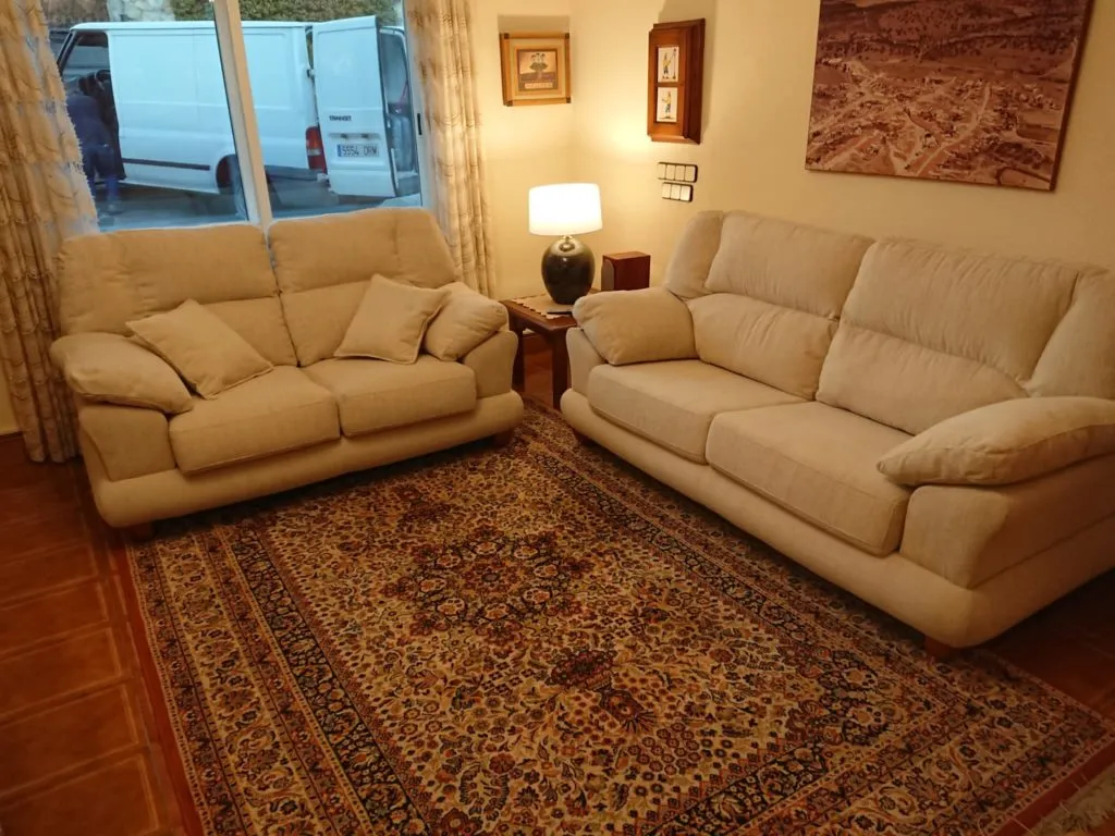 Tapicería en Boadilla del Monte. MADRID. Tapicero a domicilio en la localidad de Boadilla del Monte. Restauración de todo tipo de muebles deteriorados